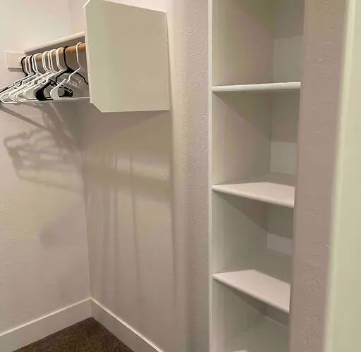 Family Friendly 4-bdrm 3.5 Bath W Guest