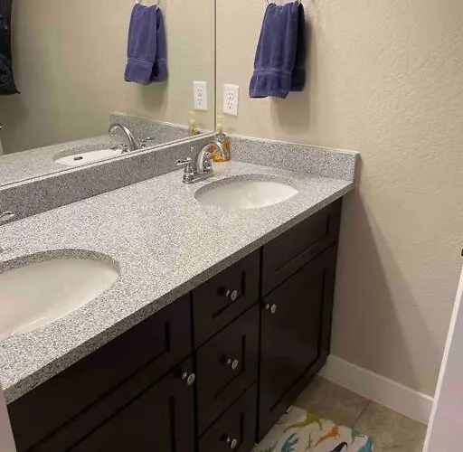 Ferienhaus Family Friendly 4-bdrm 3.5 Bath W Guest *