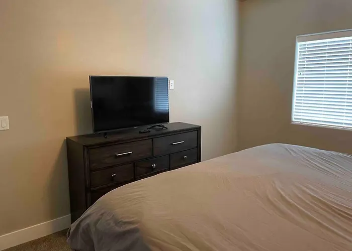 Family Friendly 4-bdrm 3.5 Bath W Guest Ferienhaus *